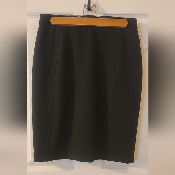 Halogen Dresses & Skirts - NWT Nordstrom's Brand, Halogen Women's Black Pencil Skirt, size 6 petite